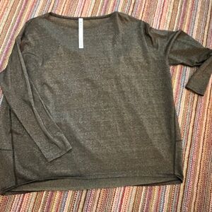 Back in Action long sleeve shirt in “spark”